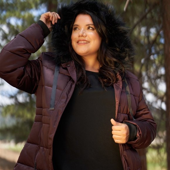 Wine Glossy Long Fitted Vegan Fur Hood Detail Wint - Picture 5 of 7